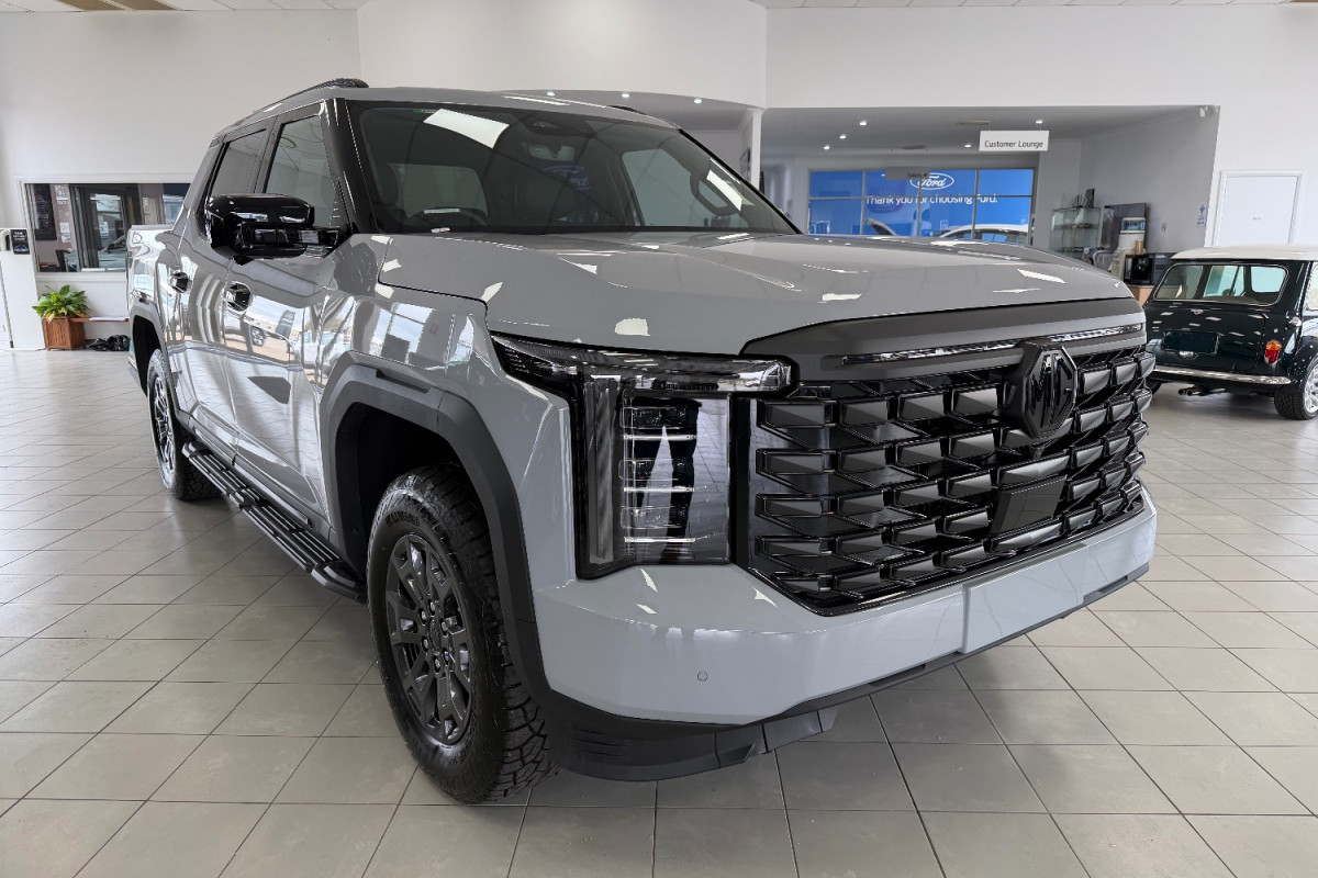 2026 MG U9 EKK1C Black Edition Ute