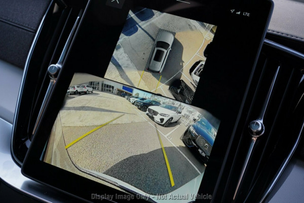 2026 Volvo XC90 L Series Black Edition SUV Image 12