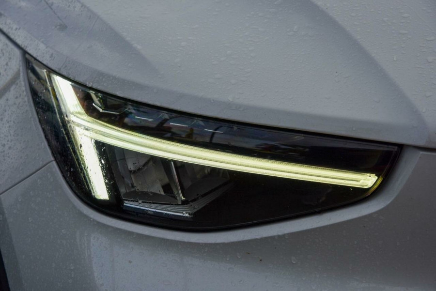 2022 MY23 Volvo XC40 XZ Plus B4 SUV Image 17