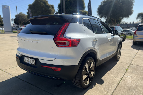 2024 Volvo XC40 XZ Recharge Pure Electric SUV Image 5