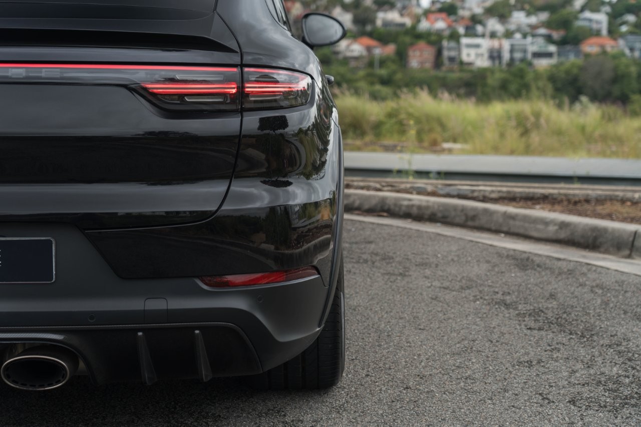2022 Porsche Cayenne Turbo GT Coupe Image 9