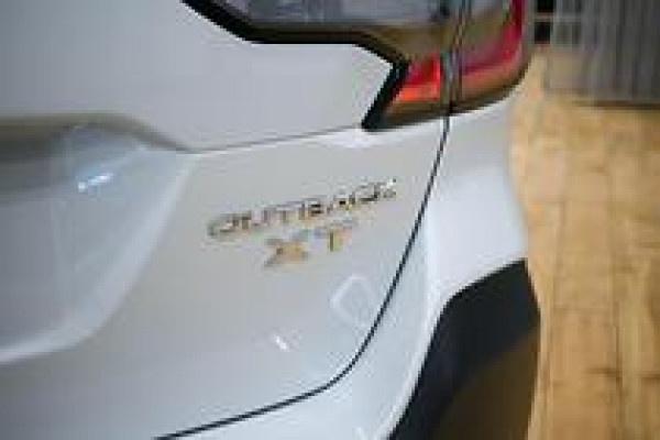 2025 [THIS VEHICLE IS SOLD] image 8