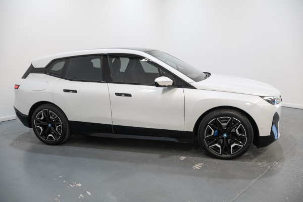 2022 BMW iX xDrive50 Sport SUV Image 7