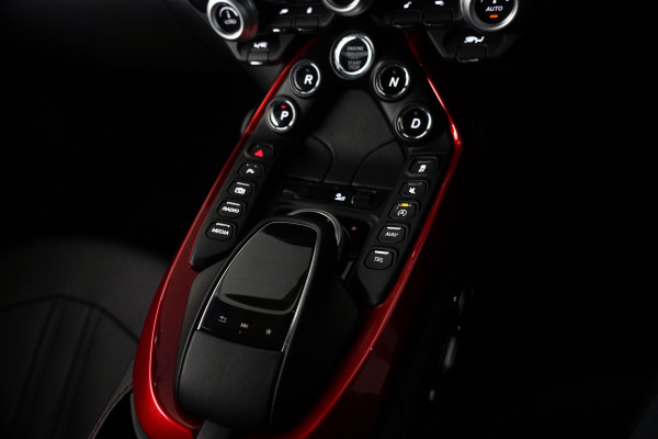 2022 Aston Martin Vantage  Coupe Image 34