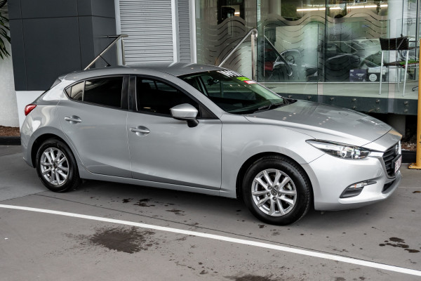 2016 Mazda 3 BM5478 Neo Hatch image 3