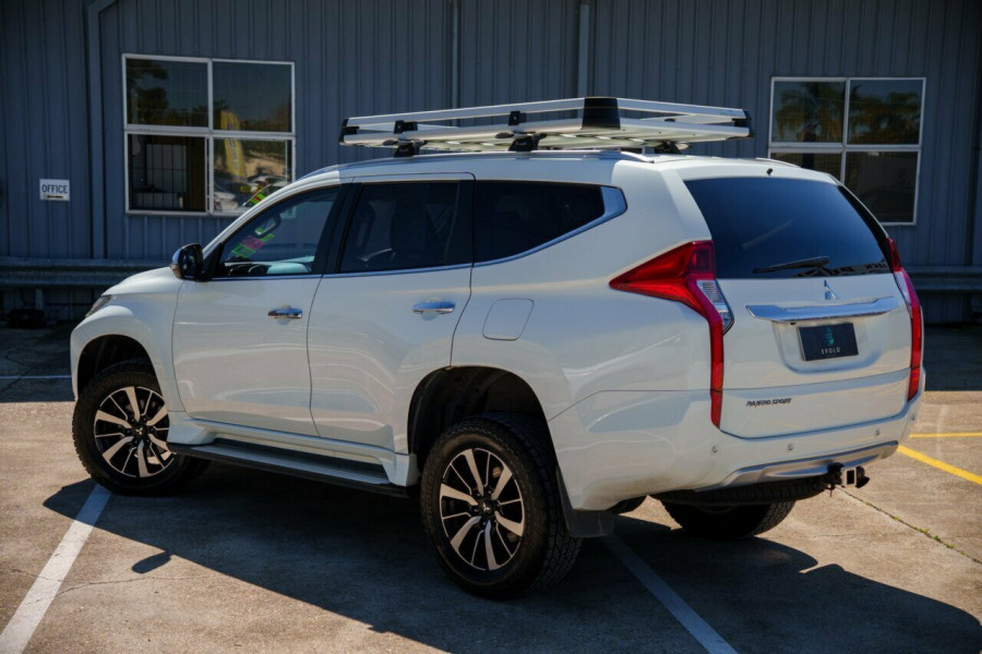 2016 MY17 Mitsubishi Pajero Sport QE GLX SUV Image 2