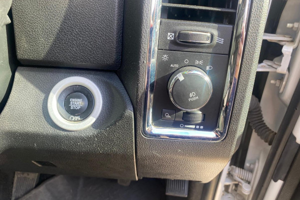 2017 Ram 2500  Laramie Ute Image 18