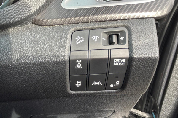 2017 MY18 Hyundai Santa Fe DM5 Series II Highlander SUV Image 18