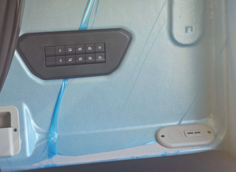 2025 Iveco S-way AXLE RIGIDS Cab Chassis Image 11