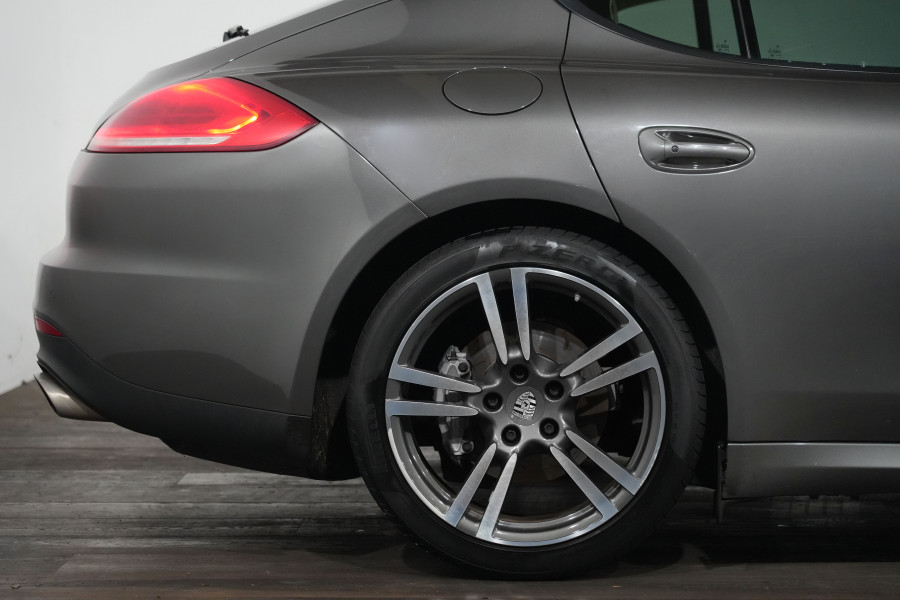2015 Porsche Panamera Coupe