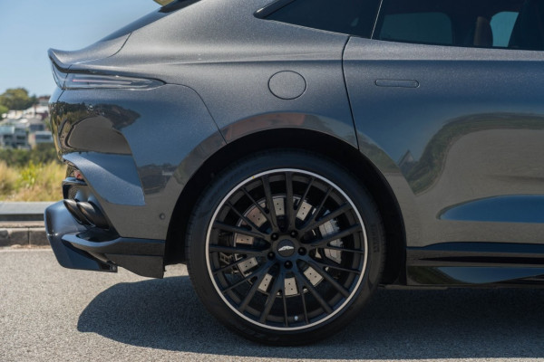 2023 Aston Martin DBX 707 SUV Image 7