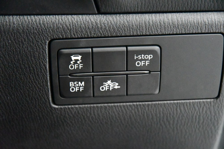 2014 Mazda 3 BM5478 Neo Hatchback Image 17