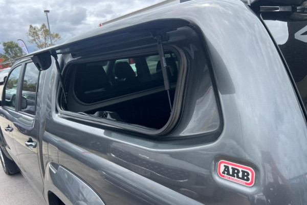 2017 MY18 Volkswagen Amarok 2H TDI550 Sportline Ute Image 24