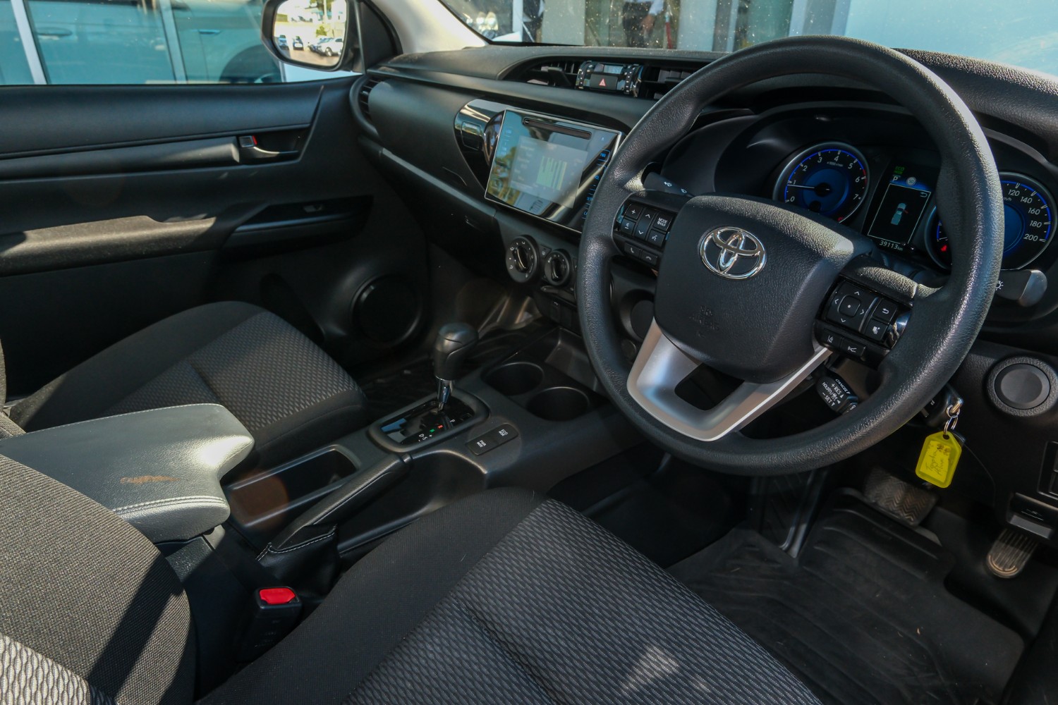 2020 Toyota HiLux Cab Chassis Image 7