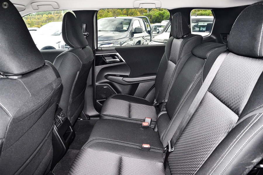 2026 Mitsubishi Outlander ZM LS SUV Image 7