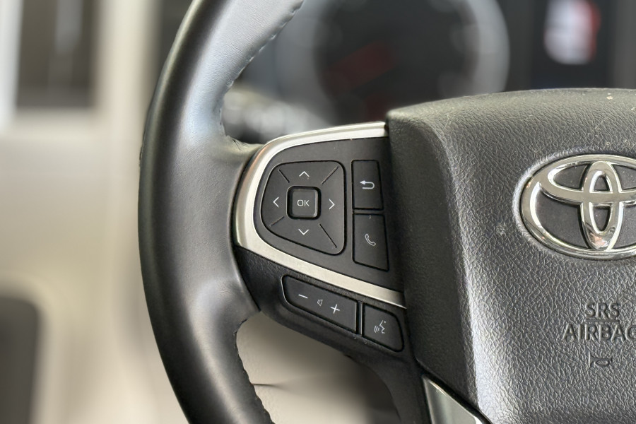 2019 Toyota HiAce Commuter GL Commuter GL Van Image 16