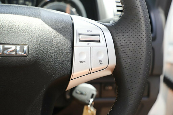 2019 Isuzu UTE MU-X LS-M 4x2 Wagon Mobile Image 19