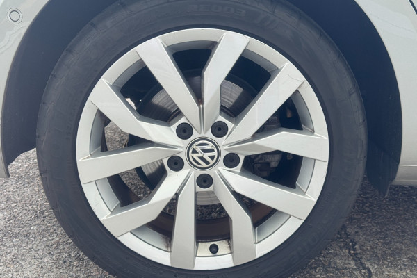 2018 Volkswagen Golf 7.5 110TSI Highline Hatch Image 4