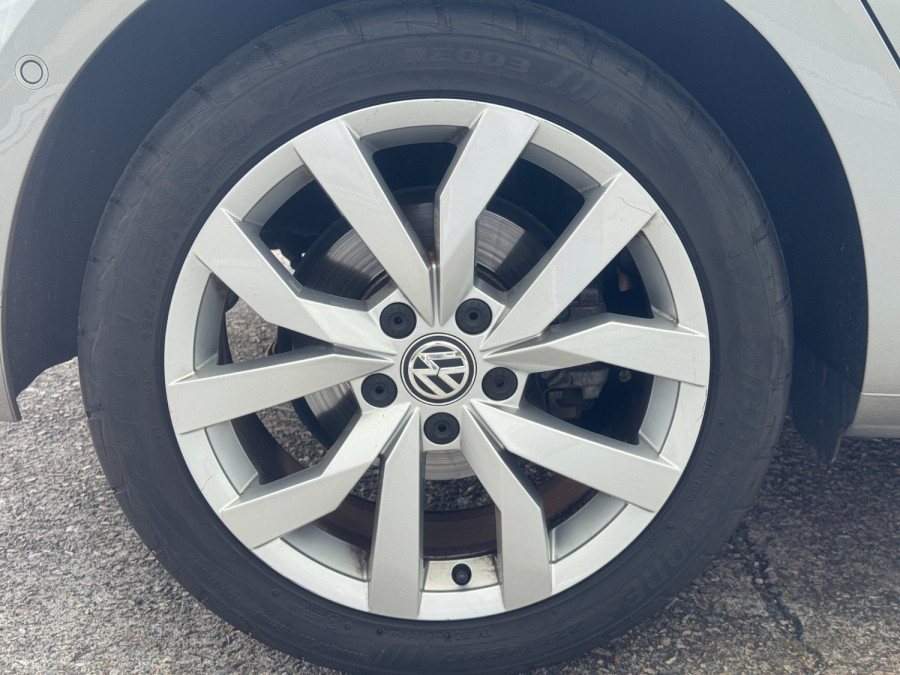 2018 Volkswagen Golf 7.5 110TSI Highline Hatch Image 4