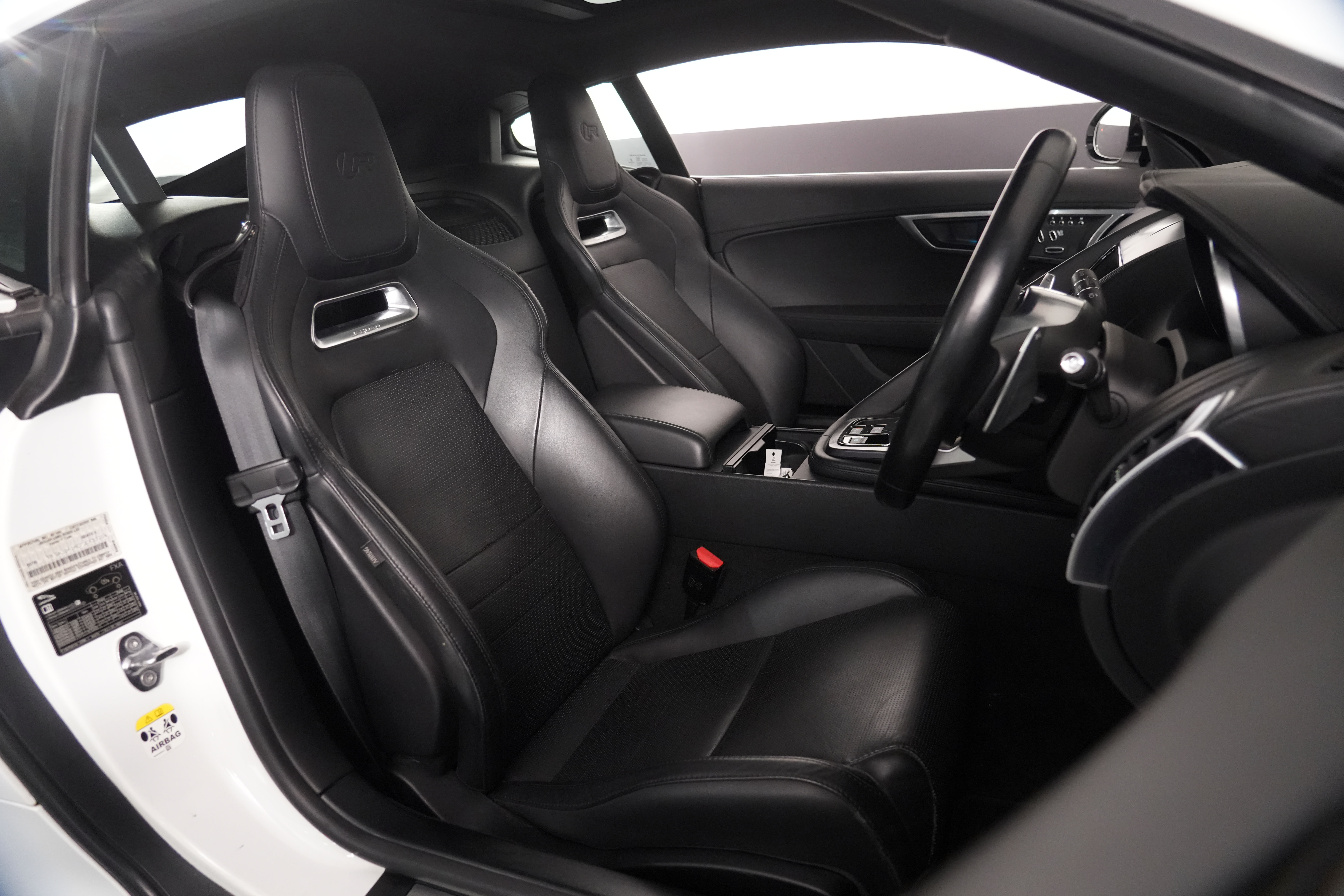 2018 Jaguar F-TYPE R 5.0 SC V8 Coupe Image 20