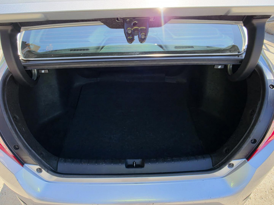 2016 Honda Civic 10th Gen VTi-LX Sedan Image 15