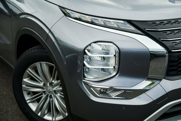2024 Mitsubishi Outlander ZM LS SUV Image 6