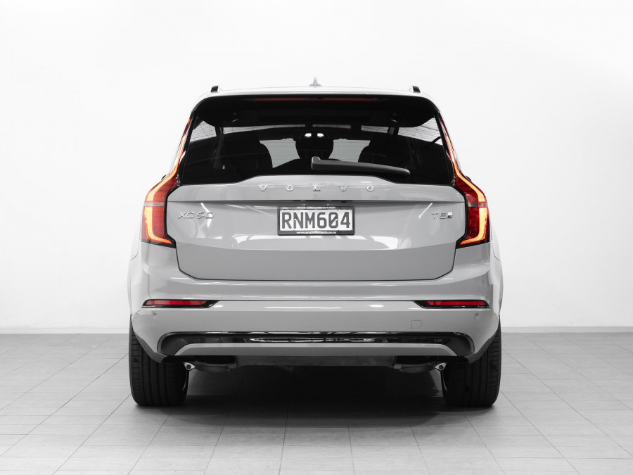 2025 Volvo XC90 L Series Ultra T8 Plug-In Hybrid SUV Image 7