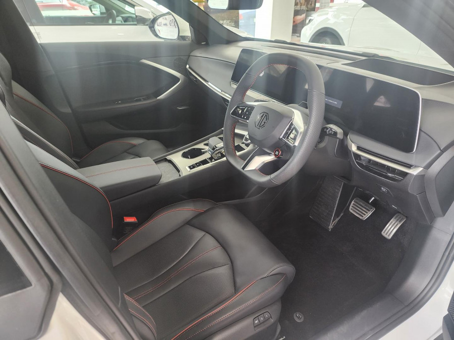 2025 MG MG7  Essence Sedan Image 5