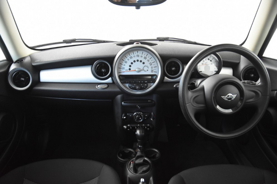 2012 Mini Hatch R56 LCI Cooper Hatchback Image 8