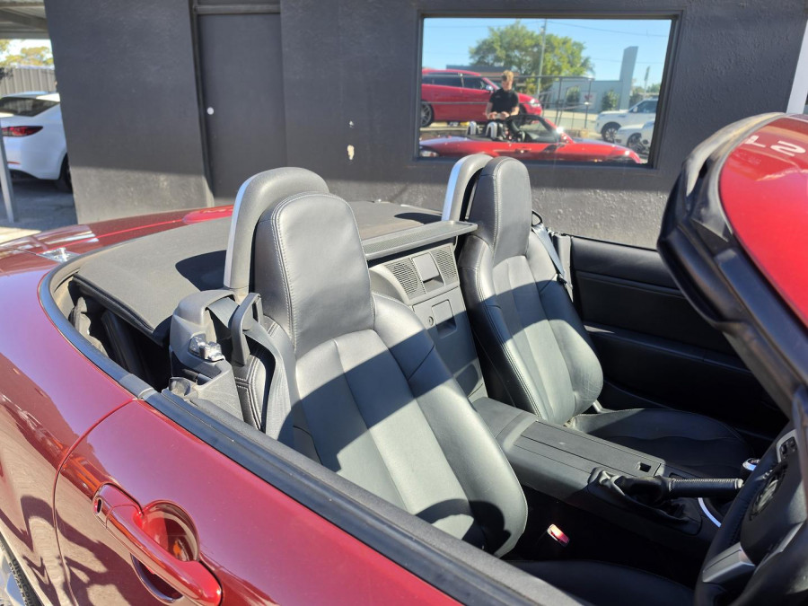 2005 Mazda MX-5 NC Series 2  Convertible Image 16