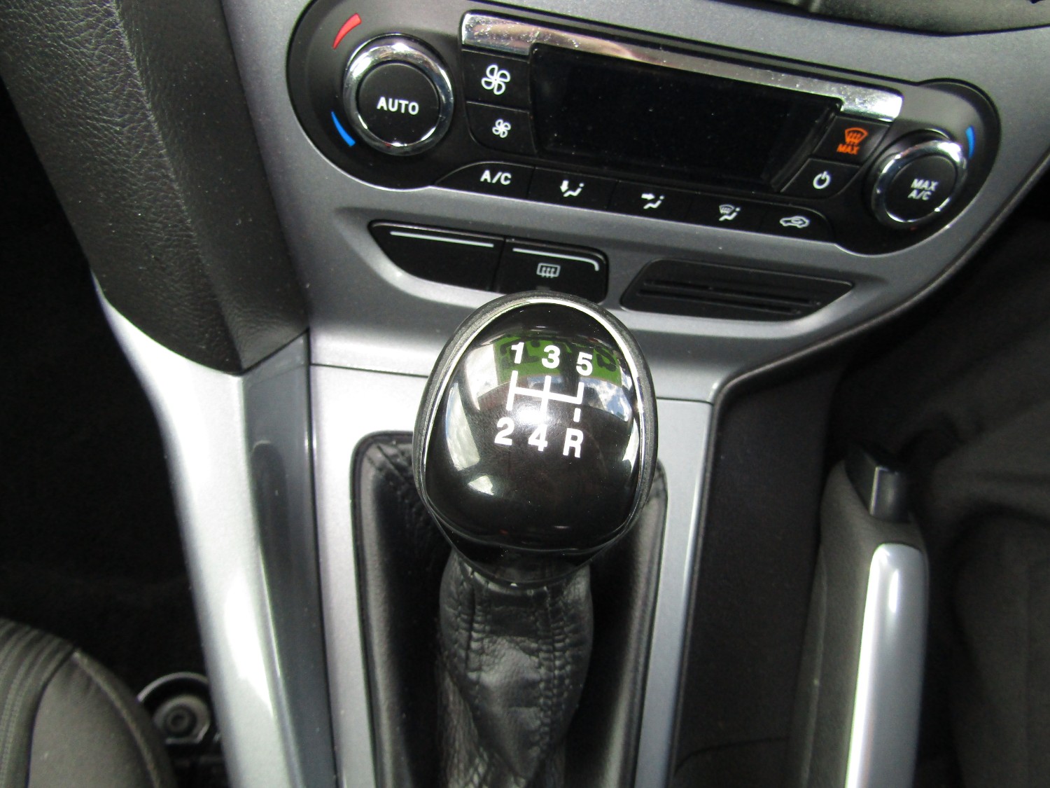 2011 Ford Focus LW Sport Hatch Image 8