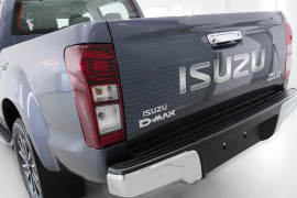 2019 Isuzu UTE D-MAX LS-M Crew Cab Ute 4x4 Utility Image 5
