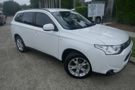 Mitsubishi Outlander ES ZJ 