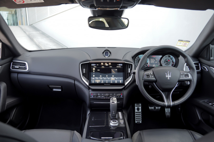 2022 Maserati Ghibli M157 Modena Sedan Image 7
