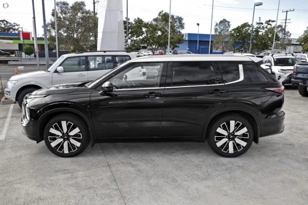2026 Mitsubishi Outlander ZM Exceed Tourer SUV Image 7