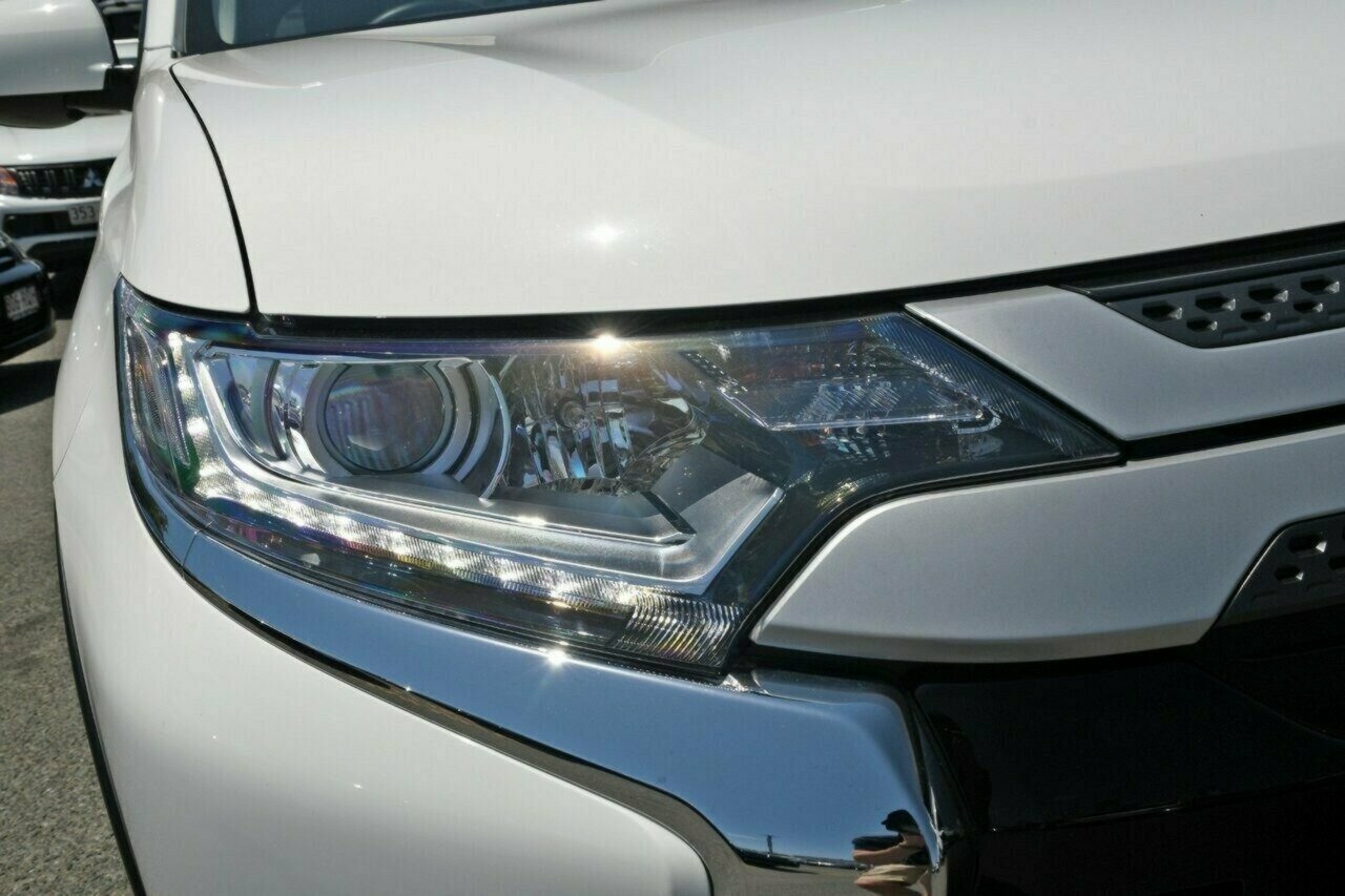 2018 MY19 Mitsubishi Outlander ZL MY19 ES 2WD SUV Image 6