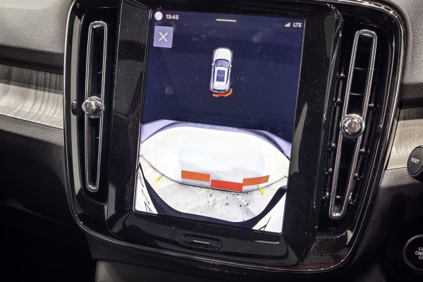 2025 Volvo XC40 XZ Plus B4 SUV Image 15