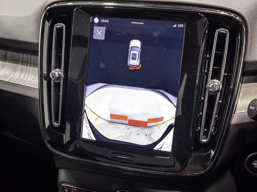 2025 Volvo XC40 XZ Plus B4 SUV Image 15