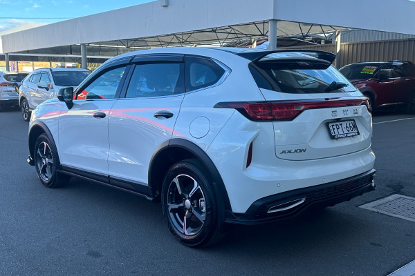 2024 GWM Haval Jolion A01 Premium Hybrid SUV Image 5