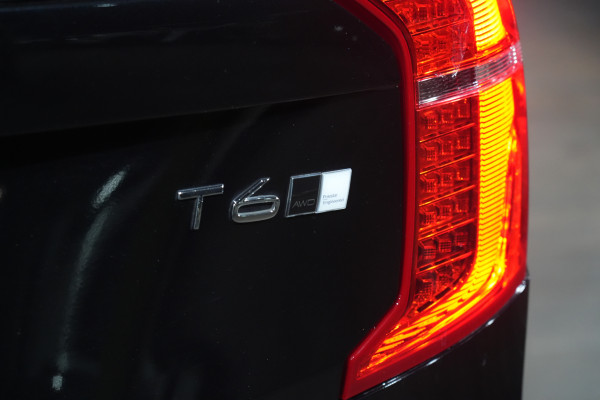 2021 Volvo XC90 L Series T6 R-Design SUV image 10