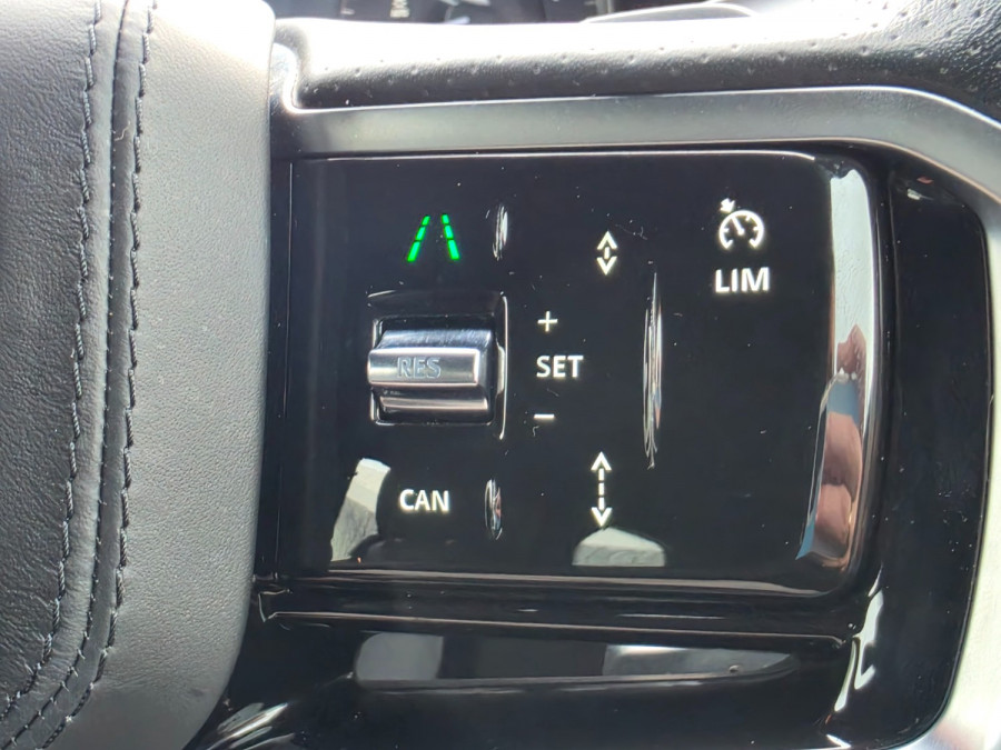 2022 Land Rover Range Rover Evoque L551 R-Dynamic SE SUV Image 25
