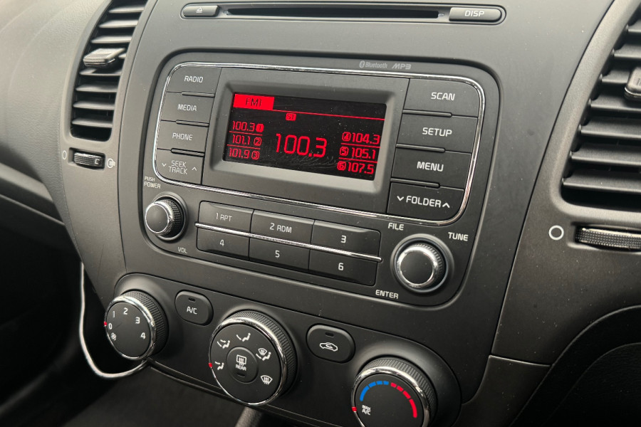 2016 Kia Cerato YD S Hatch Image 14