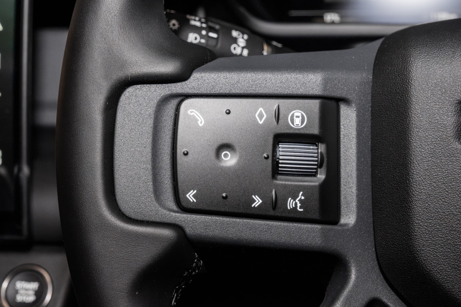2026 Land Rover Defender L663 110 P425 X SUV