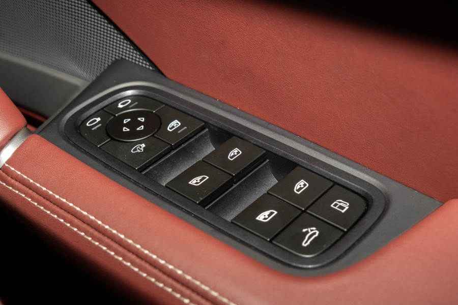 2024 MY25 Porsche Cayenne Turbo E-Hybrid SUV