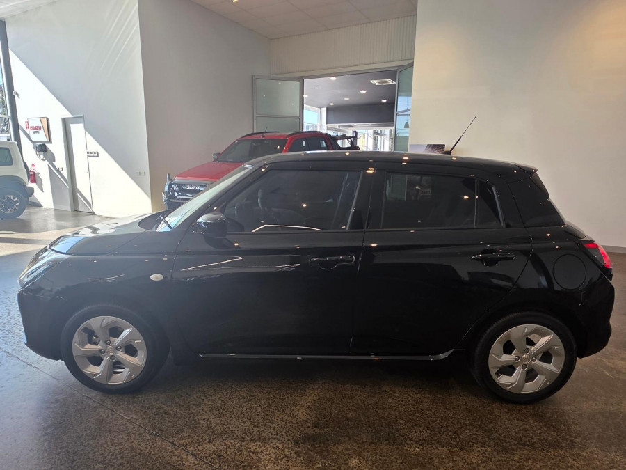 2026 Suzuki Swift UZ Hybrid Plus Hatch Image 5