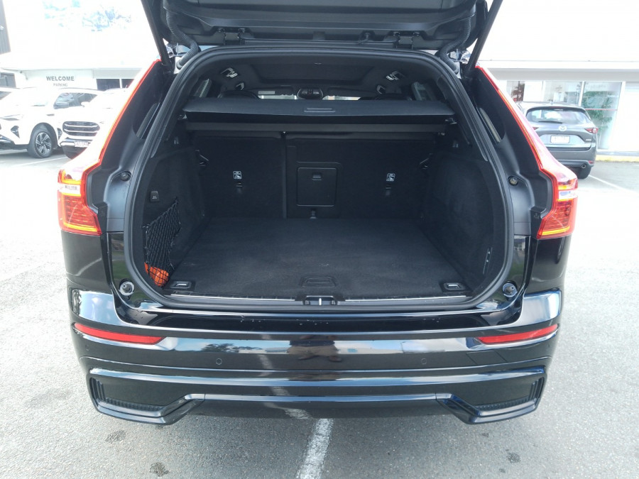 2021 MY22 Volvo XC60 UZ B6 R-Design SUV Image 14