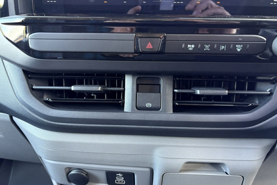 2024 MY24.75 Ford Transit VO 350L Van Image 21