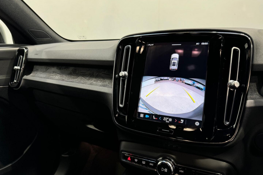 2022 MY23 Volvo XC40 XZ Recharge Pure Electric SUV Image 17