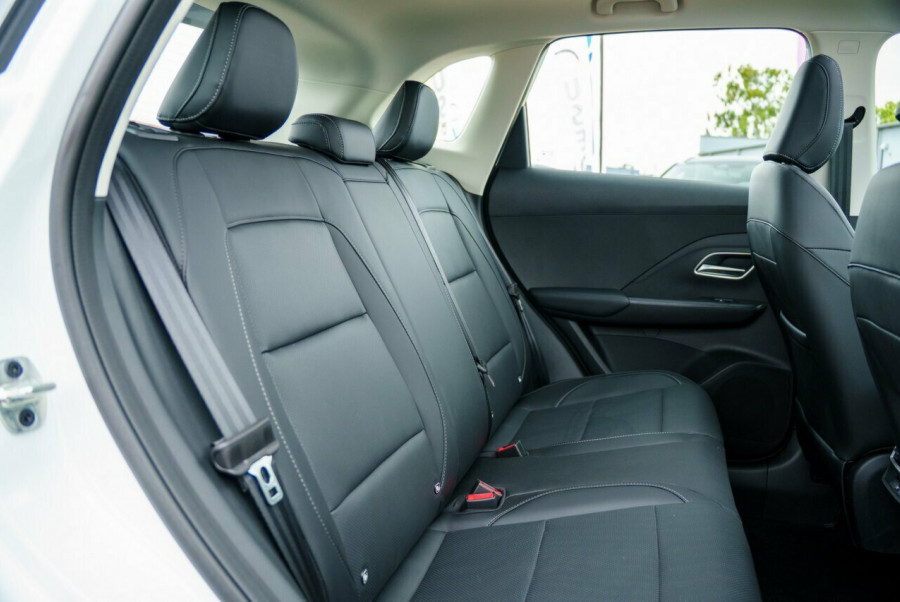 2025 MG ZS ZS32 Essence SUV Image 9