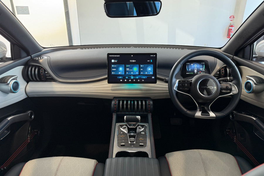 2022 BYD Atto 3 Standard SUV Image 15